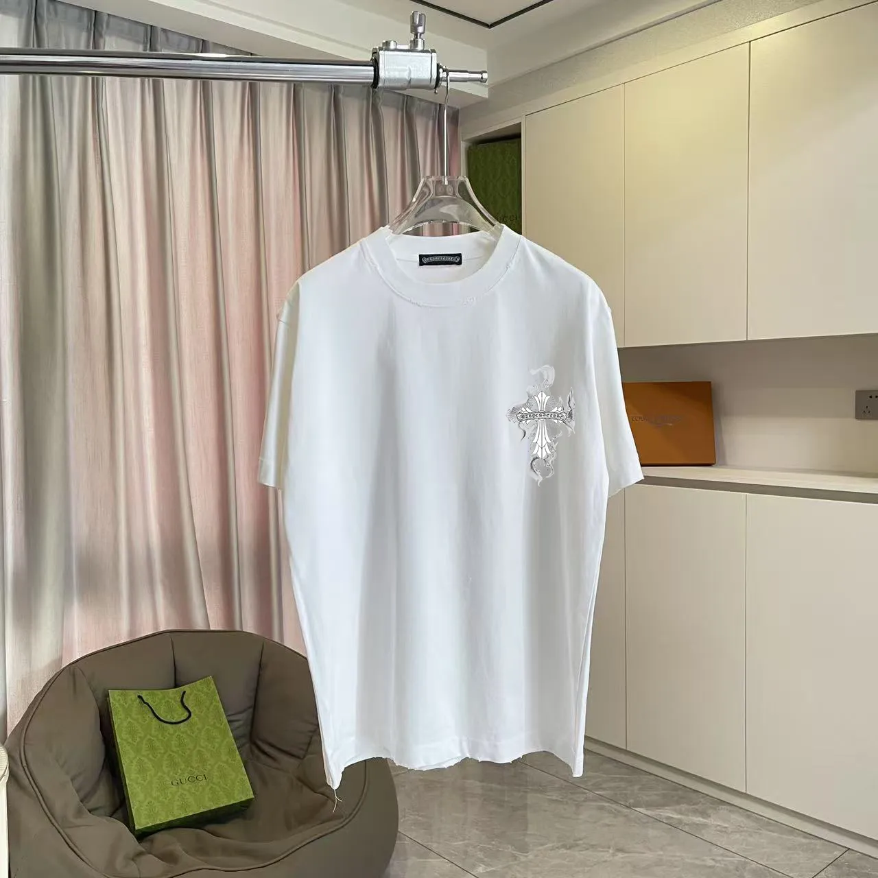 🅿️190 ch Crow* 2025 summer new style, washed, distressed, spray-painted, Sanskrit cross print, short-sleeved T-shirt, customized fabric 320g, same style for men and women, size: S M L XL XXL five sizes, color: black, white, gradient black, gradient red
